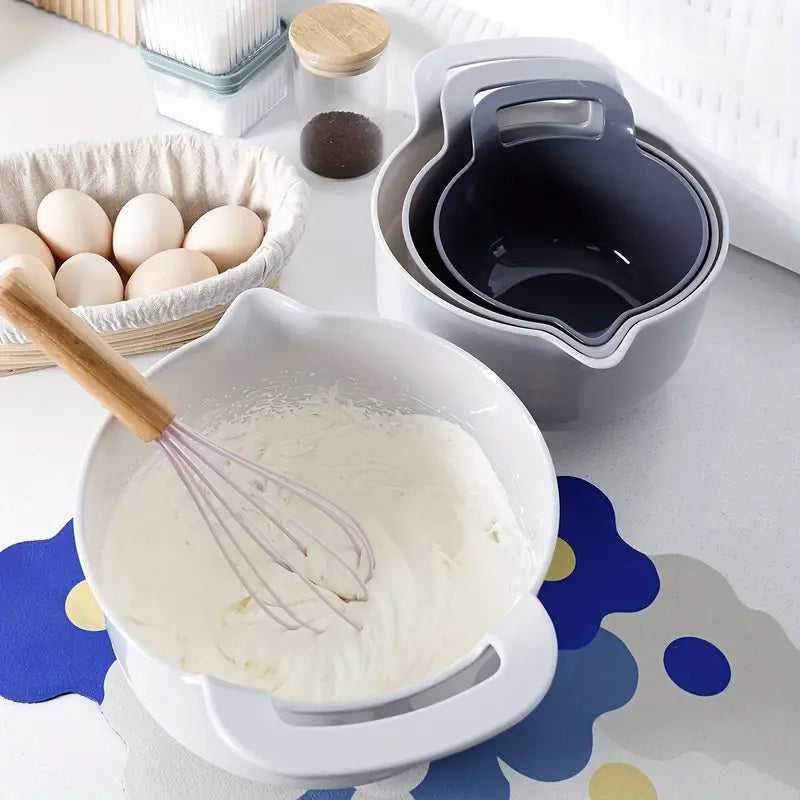 4 Piece Nesting Plastic Mixing Bowl Set