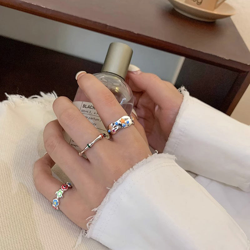 Justerbar ring med smiley face element