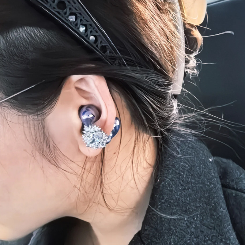 Sparkling Butterfly Bow Clips for Earbuds