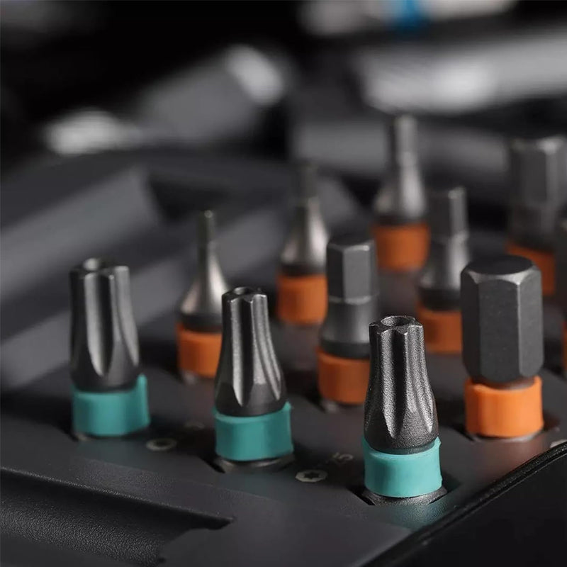 Ratchet Screwdriver Set With 24 bits