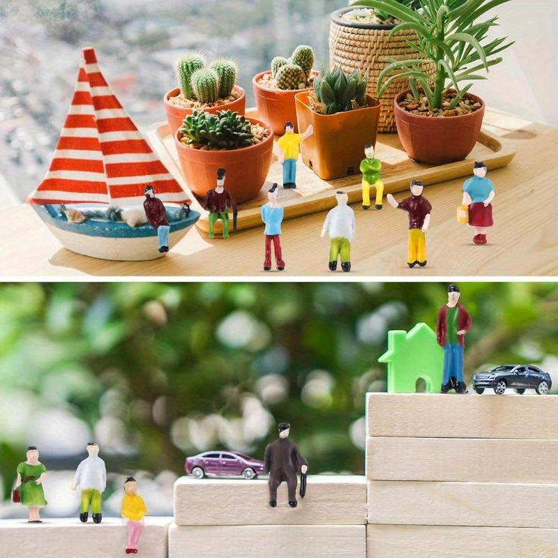 Random Color Mini Capsule Figurine