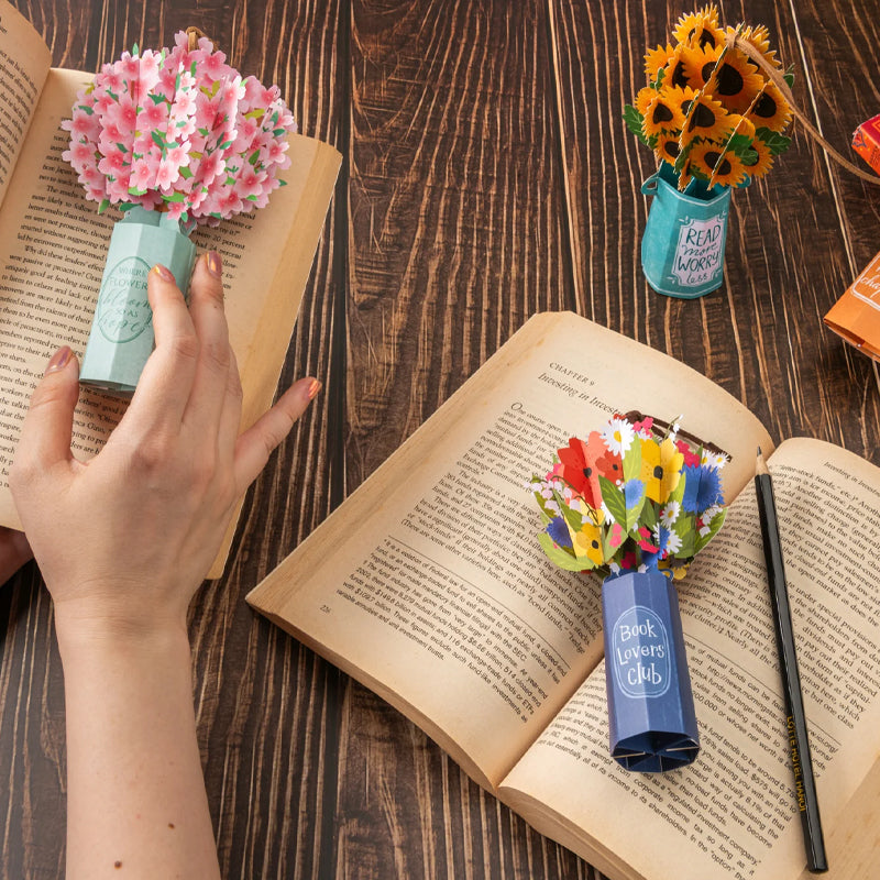 Elegant Flower Bouquet 3D Pop-up Bookmark
