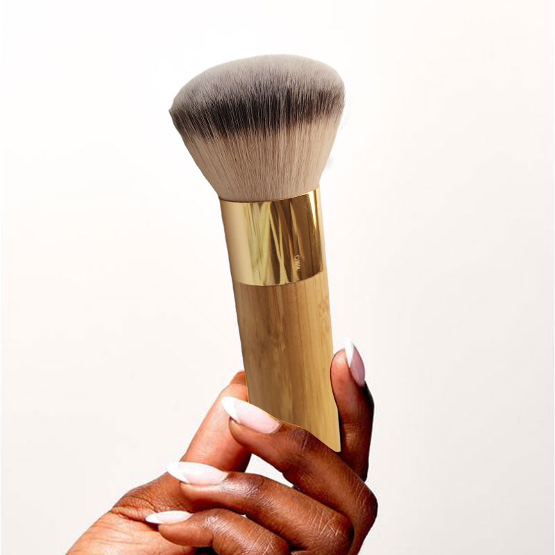 Fluffy Dome Foundation Brush