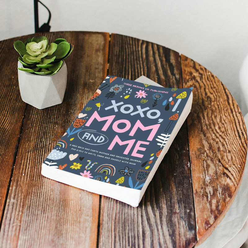 Mom and Me Diary - A Pass Back and Forth Mother and Daughter Journal for Girls to Write