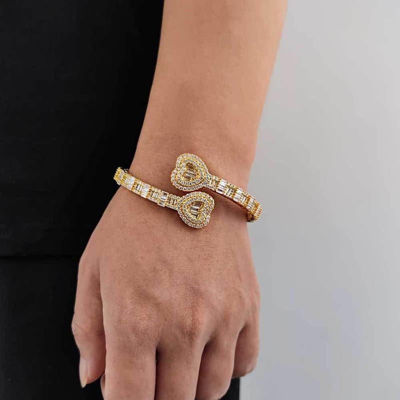 Heart-shaped Bracelet Jewelry
