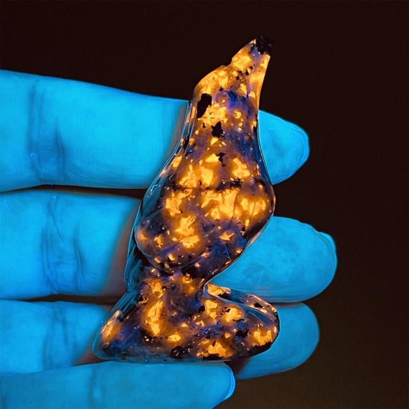 Gemstone Carved Crow Ornament