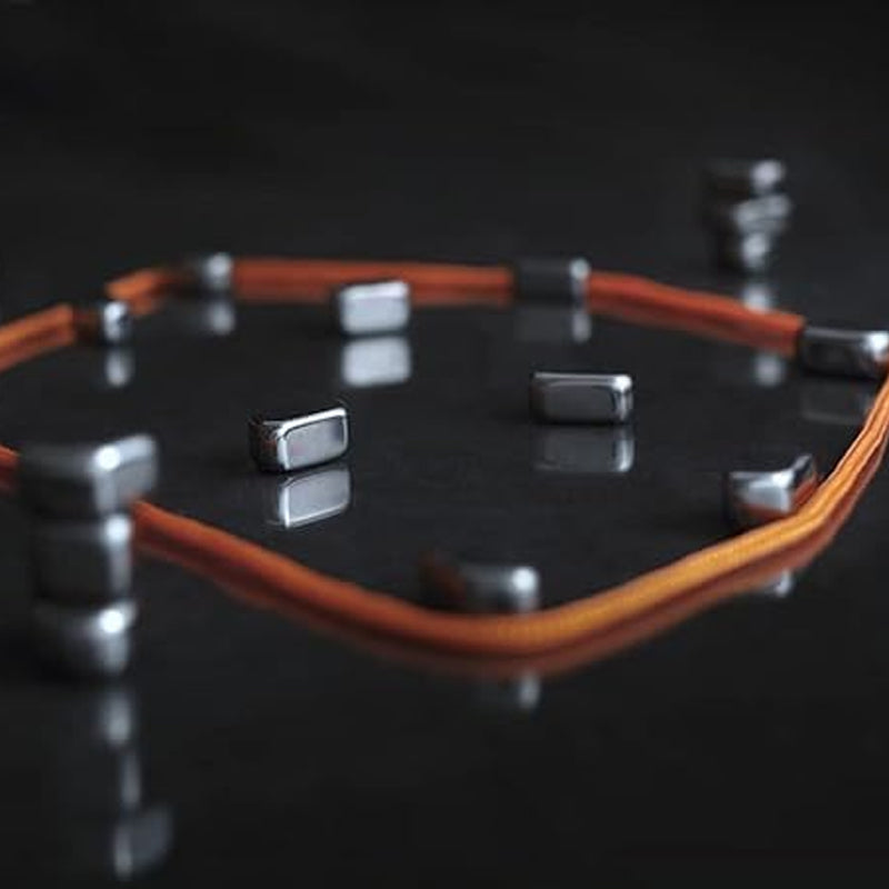 Magnetisk actionbrädspel