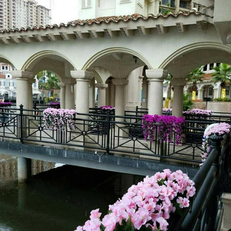 Simulerad violett hängande korg