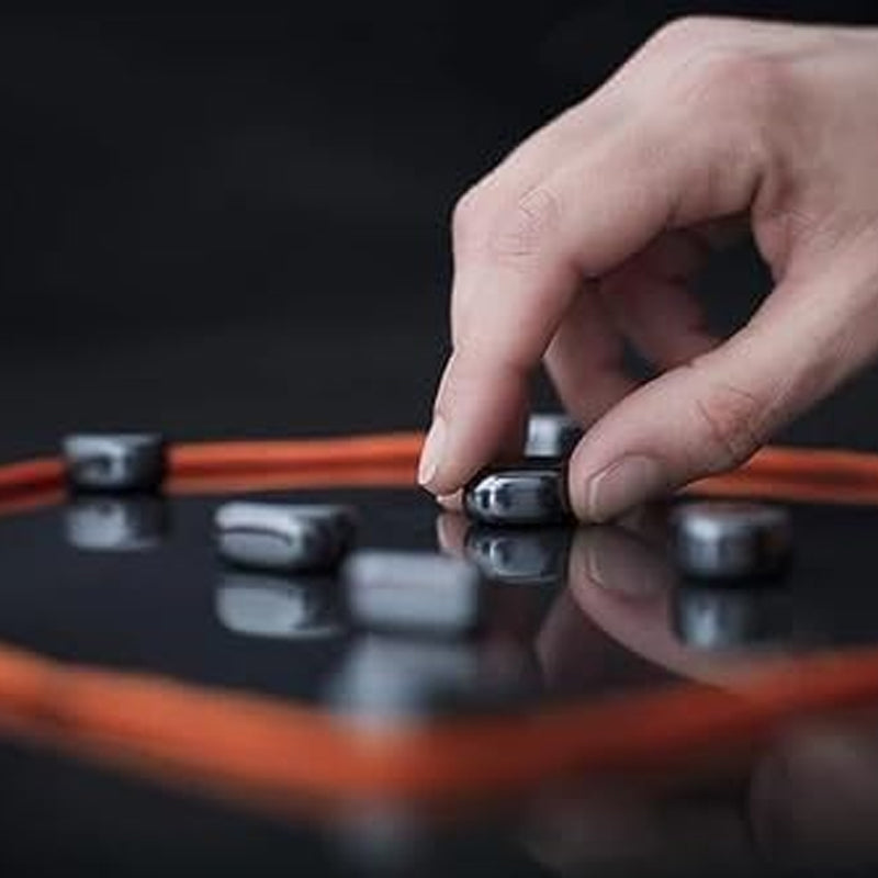 Magnetisk actionbrädspel