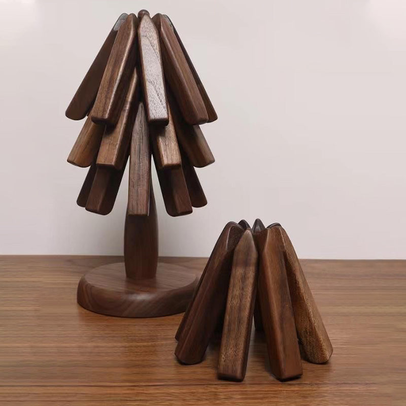 Isolerande bas i massivt trä