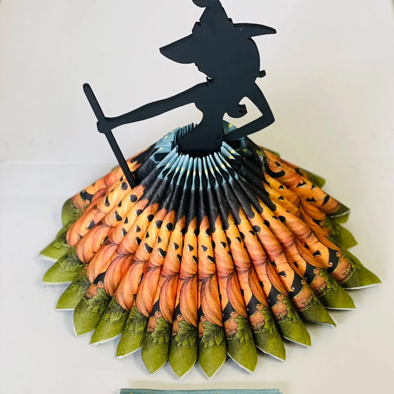 Trätrulle Halloween-häx-servetthållare-dekoration