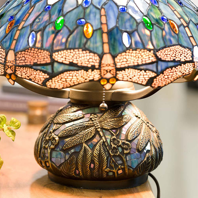Tiffany-style Dragonfly Table Lamp