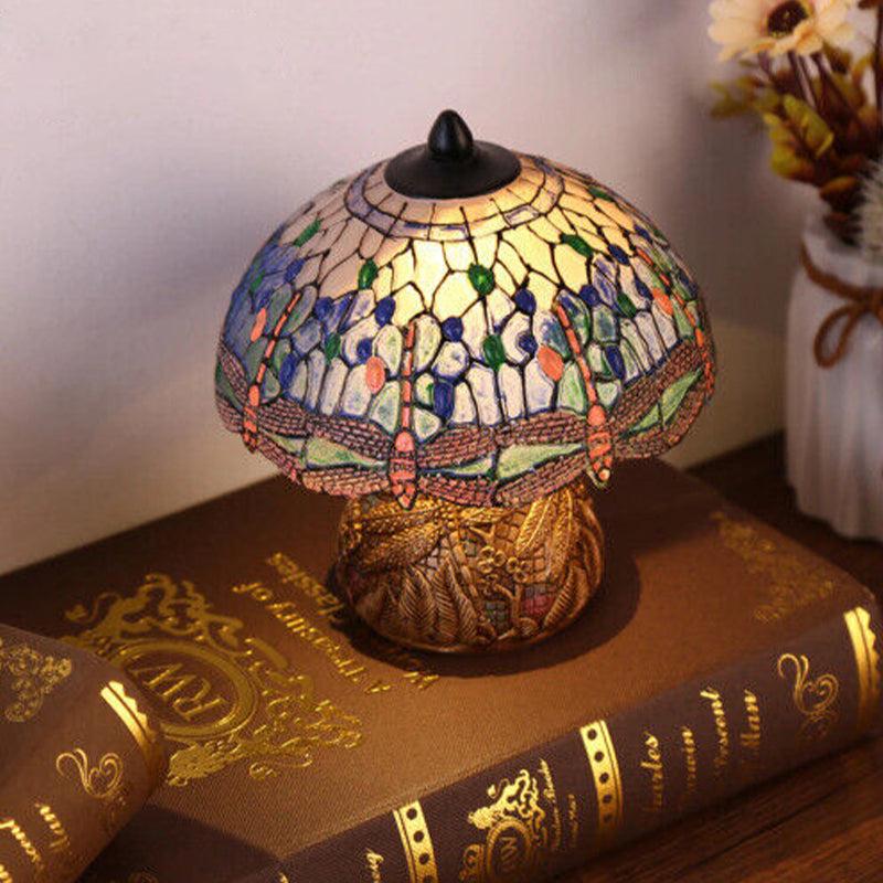 Tiffany-style Dragonfly Table Lamp