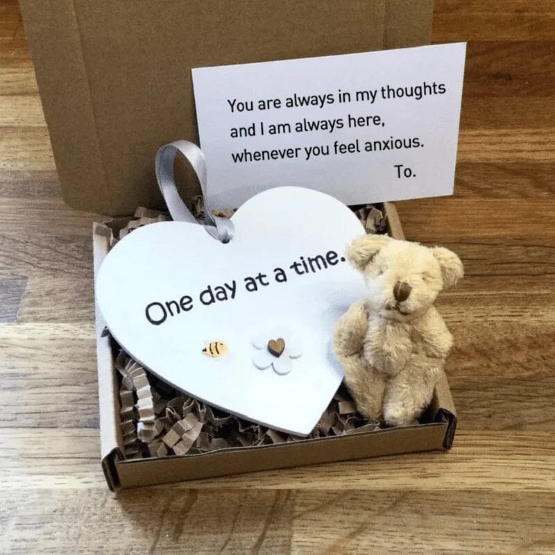 Trähjärtficka Teddy Bear Kram