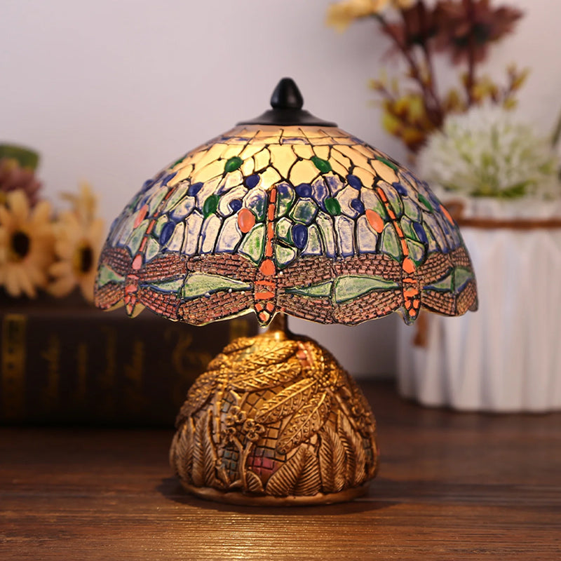 Tiffany-style Dragonfly Table Lamp