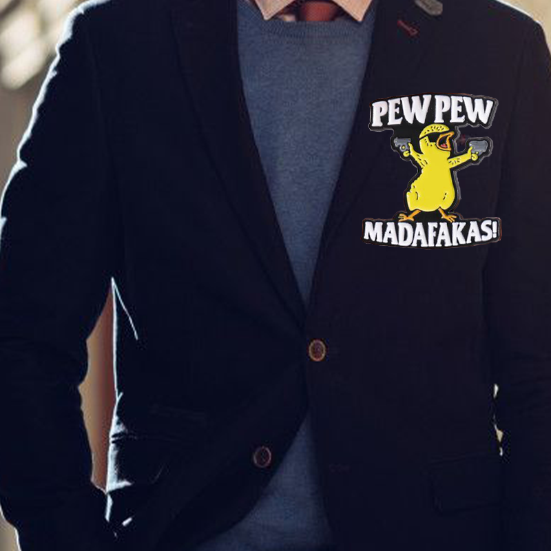 Brev & tecknad anka design brosch